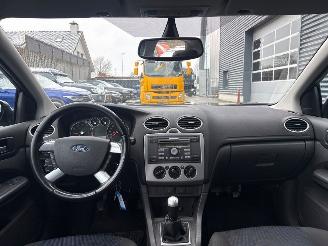 Ford Focus 1.6 16V Hatchback  Benzine 1.596cc 74kW (101pk) FWD picture 11