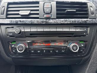 BMW 3-serie 320d 2.0 16V Combi/o  Diesel 1.995cc 135kW (184pk) RWD picture 16