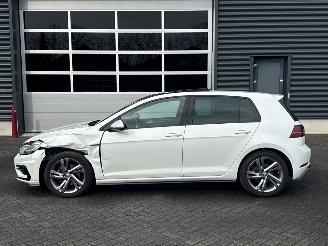 Volkswagen Golf R-Line 1.4 TSI 125 16V Hatchback  Benzine 1.395cc 92kW (125pk) FWD picture 2