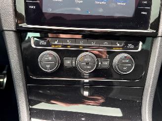 Volkswagen Golf R-Line 1.4 TSI 125 16V Hatchback  Benzine 1.395cc 92kW (125pk) FWD picture 20