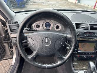 Mercedes E-klasse 3.2 E-320 CDI 24V Sedan 4Dr Diesel 3.222cc 150kW (204pk) RWD picture 13