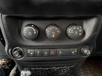 Jeep Wrangler 2.8 CRD 16V 4x4 Jeep/SUV  Diesel 2.776cc 147kW (200pk) 4x4 picture 19