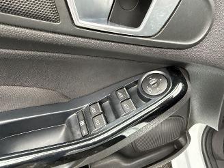Ford Fiesta 1.0 EcoBoost 12V 100 Hatchback  Benzine 998cc 74kW (101pk) FWD picture 19