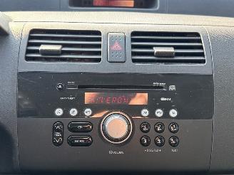 Suzuki Swift 1.3 VVT 16V Hatchback  Benzine 1.328cc 68kW (92pk) FWD picture 14