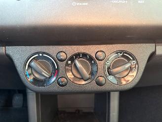 Suzuki Swift 1.3 VVT 16V Hatchback  Benzine 1.328cc 68kW (92pk) FWD picture 15