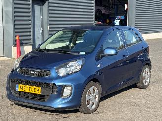 Voiture accidenté Kia Picanto 1.0 12V Hatchback  Benzine 998cc 49kW (67pk) FWD 2015/9
