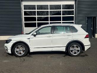 Volkswagen Tiguan R-line 1.5 TSI 16V Evo BlueMotion Technology SUV  Benzine 1.498cc 110kW (150pk) FWD picture 2