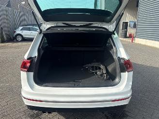 Volkswagen Tiguan R-line 1.5 TSI 16V Evo BlueMotion Technology SUV  Benzine 1.498cc 110kW (150pk) FWD picture 9