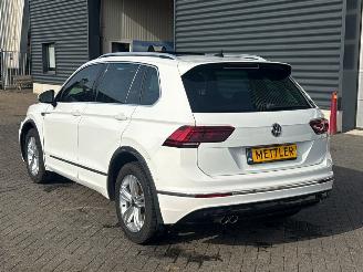 Volkswagen Tiguan R-line 1.5 TSI 16V Evo BlueMotion Technology SUV  Benzine 1.498cc 110kW (150pk) FWD picture 3