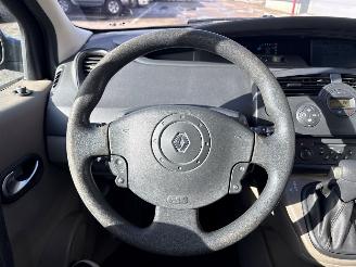 Renault Mégane Scénic 1.6 16V MPV  Benzine 1.598cc 83kW (113pk) FWD picture 13