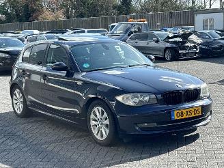 BMW 1-serie 118i 16V Hatchback 4Dr Benzine 1.995cc 105kW (143pk) RWD picture 7