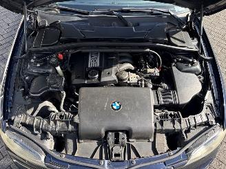 BMW 1-serie 118i 16V Hatchback 4Dr Benzine 1.995cc 105kW (143pk) RWD picture 26