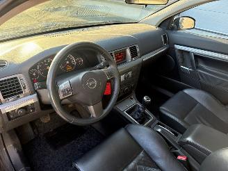 Opel Vectra 1.8 16V Hatchback 4Dr Benzine 1.799cc 90kW (122pk) FWD picture 11
