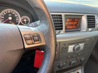 Opel Vectra 1.8 16V Hatchback 4Dr Benzine 1.799cc 90kW (122pk) FWD picture 15