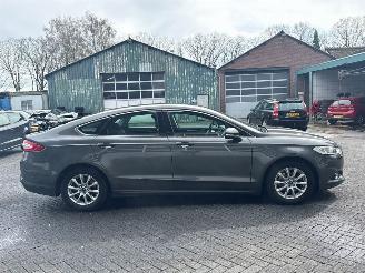 Ford Mondeo 1.5 EcoBoost 16V Hatchback  Benzine 1.498cc 118kW (160pk) FWD picture 6