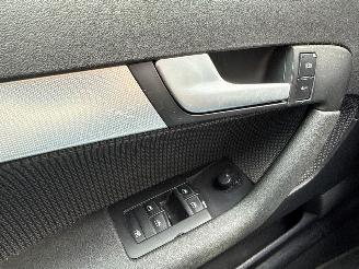 Audi A3 2.0 FSI 16V Hatchback 4Dr Benzine 1.984cc 110kW (150pk) FWD picture 17