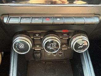 Renault Clio RS-Line 1.3 TCe 130 16V Hatchback 4Dr Benzine 1,332cc 96kW (131pk) FWD picture 18