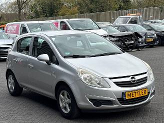 Opel Corsa 1.2 16V Hatchback  Benzine 1.229cc 59kW (80pk) FWD picture 7