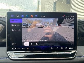 Volkswagen Tiguan 2.0 TDI 3x R-Line, SUV  Diesel 1,968cc 110kW (150pk) FWD  massage stoelen picture 16