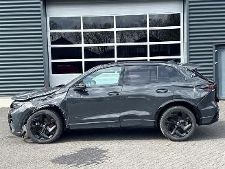 Volkswagen Tiguan 2.0 TDI 3x R-Line, SUV  Diesel 1,968cc 110kW (150pk) FWD  massage stoelen picture 2