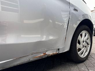 Mitsubishi Space-star 1.2 12V Hatchback  Benzine 1.193cc 59kW (80pk) FWD picture 29