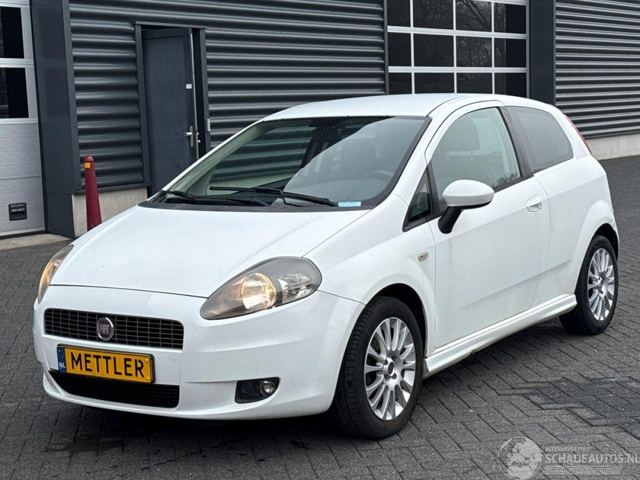 Fiat Grande Punto 1.4 Hatchback  Benzine 1.368cc 57kW (77pk) FWD
