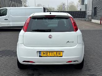 Fiat Grande Punto 1.4 Hatchback  Benzine 1.368cc 57kW (77pk) FWD picture 4