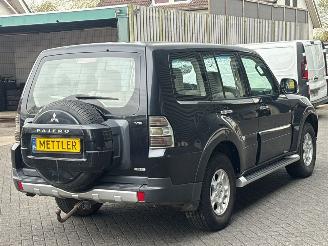 Mitsubishi Pajero 7 pers 3.0 V6 24V Jeep/SUV  Benzine 2.972cc 133kW (181pk) 4x4 picture 6