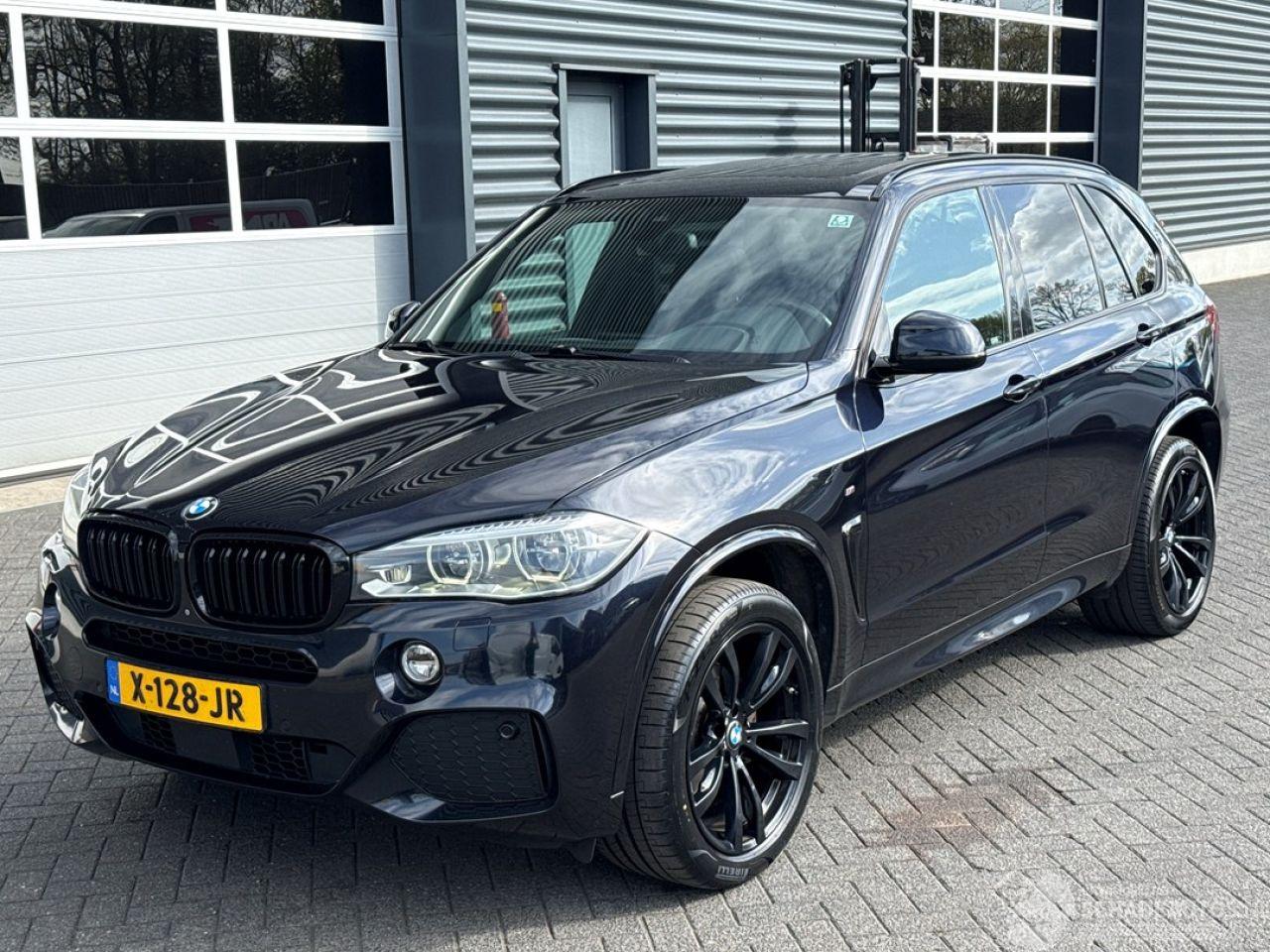 BMW X5 XDRIVE30D M-pakket, luchtvering, trekhaak, 360 camera