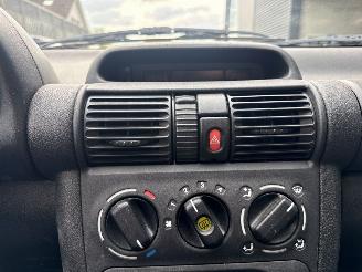 Opel Corsa -B 1.4i Hatchback  Benzine 1.389cc 44kW (60pk) FWD picture 14