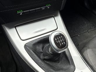 BMW 3-serie 318d 16V Combi/o  Diesel 1.995cc 105kW (143pk) RWD picture 20