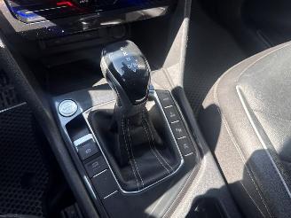 Volkswagen Tiguan R-Line 1.4 TSI eHybrid 16V SUV  Elektrisch Benzine 1.395cc 180kW (265pk) FWD 1.4 TSI eHybrid 16V SUV  Elektrisch Benzine 1.395cc 195kW (265pk) FWD picture 22