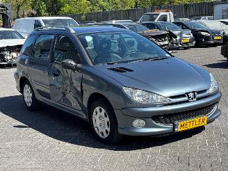 Peugeot 206 1.4 Combi/o  Benzine 1.360cc 55kW (75pk) FWD picture 7