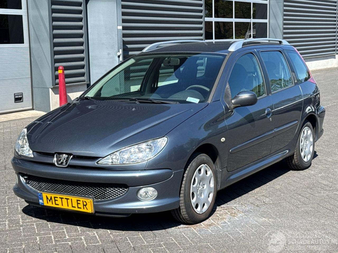 Peugeot 206 1.4 Combi/o  Benzine 1.360cc 55kW (75pk) FWD