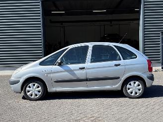 Citroën Xsara PICASSO 1.8 16V MPV  Benzine 1.749cc 86kW (117pk) FWD picture 2