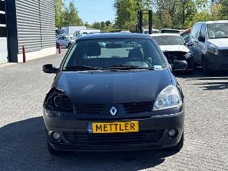 Renault Clio 1.2 16V Hatchback  Benzine 1.149cc 55kW (75pk) FWD picture 8