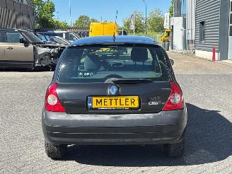 Renault Clio 1.2 16V Hatchback  Benzine 1.149cc 55kW (75pk) FWD picture 4