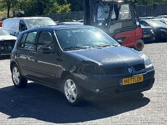 Renault Clio 1.2 16V Hatchback  Benzine 1.149cc 55kW (75pk) FWD picture 7