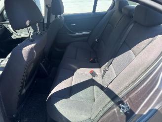 BMW 3-serie 316i 16V Sedan 4Dr Benzine 1.597cc 90kW (122pk) RWD picture 9