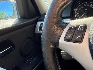 BMW 3-serie 320i 16V Combi/o  Benzine 1.995cc 110kW (150pk) RWD picture 18