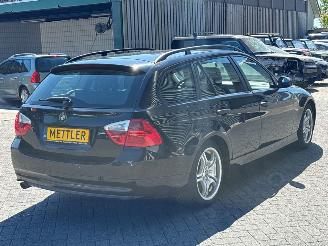 BMW 3-serie 320i 16V Combi/o  Benzine 1.995cc 110kW (150pk) RWD picture 5