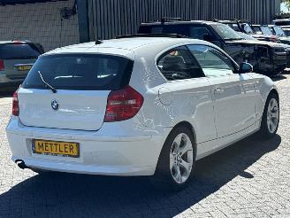 BMW 1-serie 118i 16V Hatchback 2Dr Benzine 1.995cc 105kW (143pk) RWD picture 5