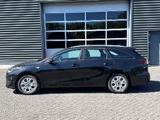 Kia Ceed 1.0i T-GDi 12V Combi/o 4Dr Benzine 998cc 74kW (101pk) FWD picture 2