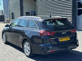 Kia Ceed 1.0i T-GDi 12V Combi/o 4Dr Benzine 998cc 74kW (101pk) FWD picture 3