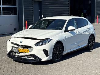 skadebil auto BMW 1-serie 120d TwinPower Turbo 2.0 16V Hatchback  Elektrisch Diesel 1.995cc 120kW (163pk) FWD 2024/11