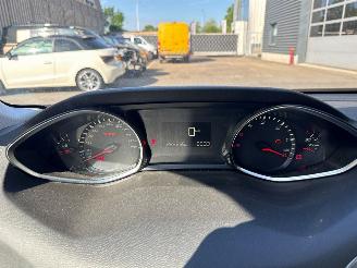 Peugeot 308 1.6 BlueHDi 120 Combi/o 4Dr Diesel 1.560cc 88kW (120pk) FWD picture 13