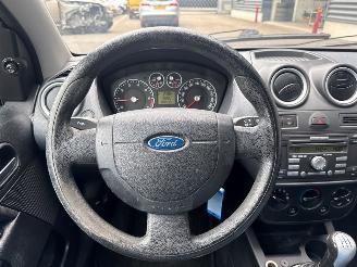 Ford Fiesta 1.3 Hatchback  Benzine 1.299cc 51kW (69pk) FWD picture 12