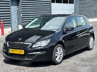 skadebil auto Peugeot 308 1.6 16V THP Hatchback 4Dr Benzine 1.598cc 92kW (125pk) FWD 2014/4