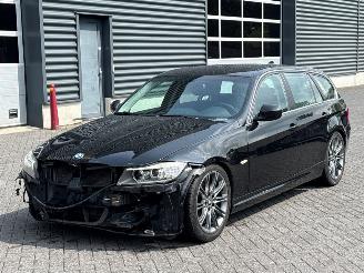 Vaurioauto  passenger cars BMW 3-serie 1.8 16V Hatchback 4Dr Benzine 1.799cc 90kW (122pk) FWD 2010/11