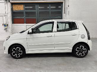 Kia Picanto 1.1 12V Hatchback  Benzine 1.086cc 48kW (65pk) FWD picture 2